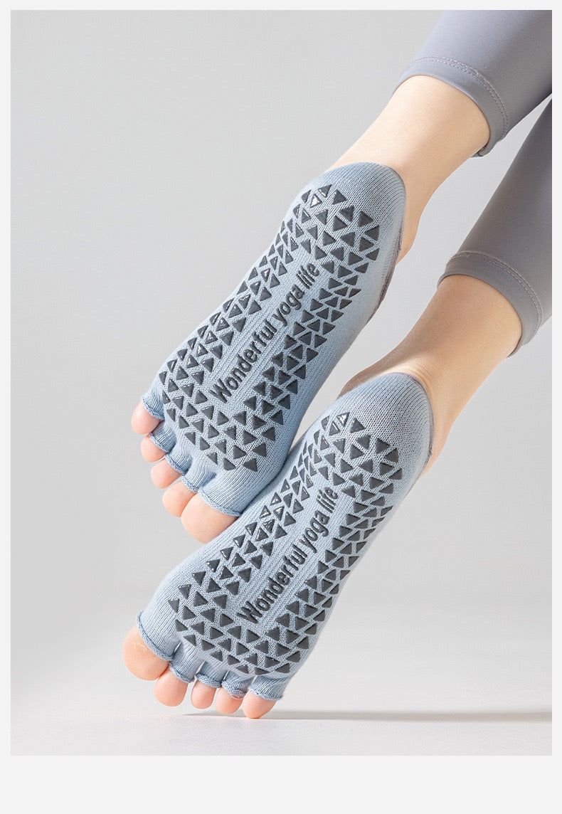 Women’s Open-Toe Five-Toe Pilates Socks – Cross-Strap Non-Slip Grip Socks with Cushion & Shock Absorption