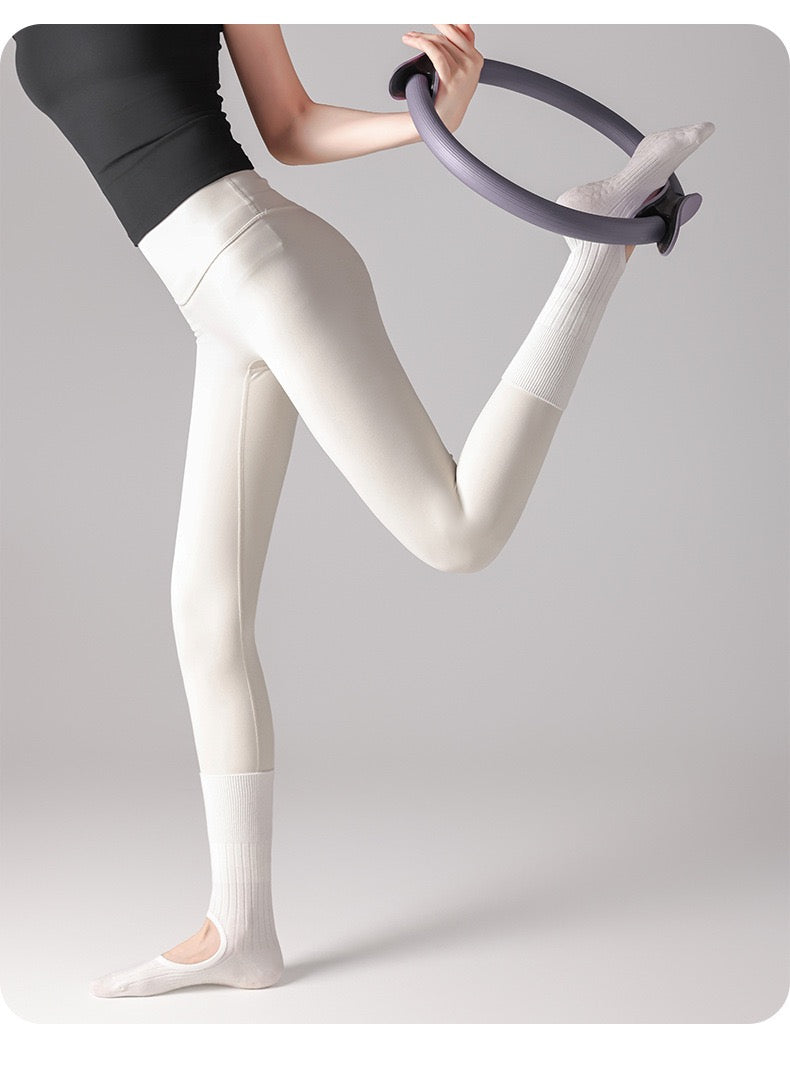 Women’s Open-Top Yoga Socks – Non-Slip Grip Pilates Socks, Breathable & Anti-Odor Workout Socks for Spring & Autumn