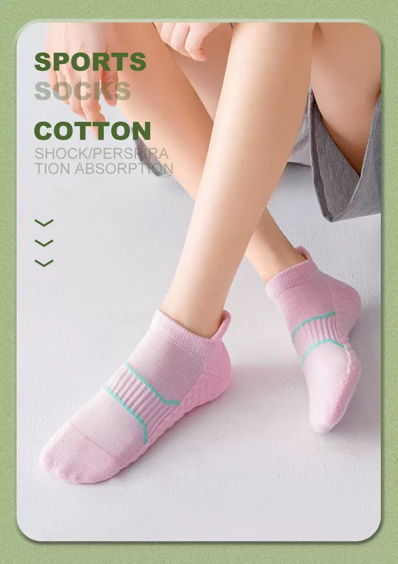 Women’s Low-Cut Sports Socks – Summer Breathable Towel Sole Non-Slip Running & Training Ankle Socks