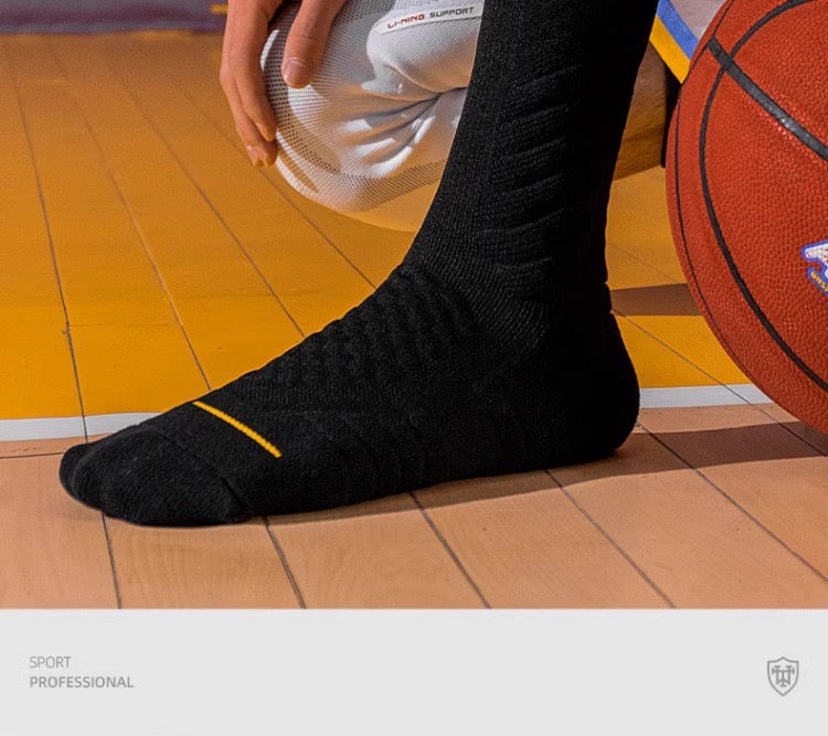 Men’s Basketball Socks – Cushioned Towel Sole, Breathable & Anti-Odor Sports Socks for Teen Athletes